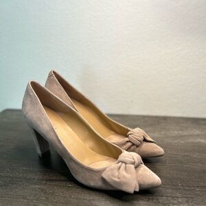 Vaneli Suede Bow Pumps Size 10
